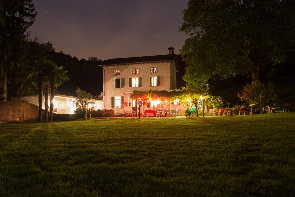 Ostello & Camping Riposo Hotel Losone Exterior foto